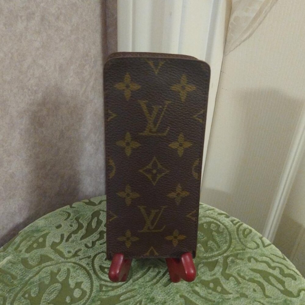 Louis Vuitton Simple Sunglass Case Holder Monogram